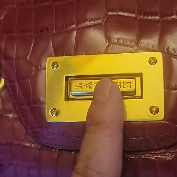 Elegant Purple Croc-Embossed Chain Bag - Picture 4 of 11